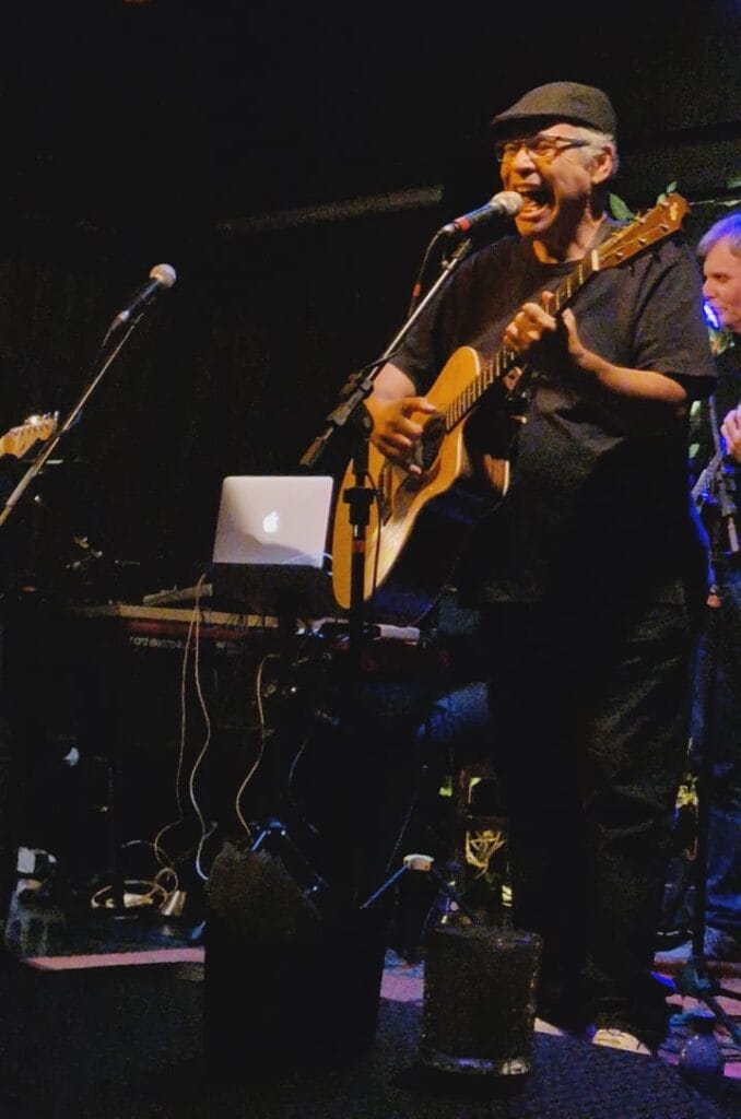 BLUES DE BOLSO APRESENTAÇÃO MUNDO VIVO